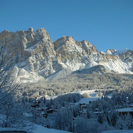 Hotel Villa Nevada Cortina dʼAmpezzo Kültér fotó