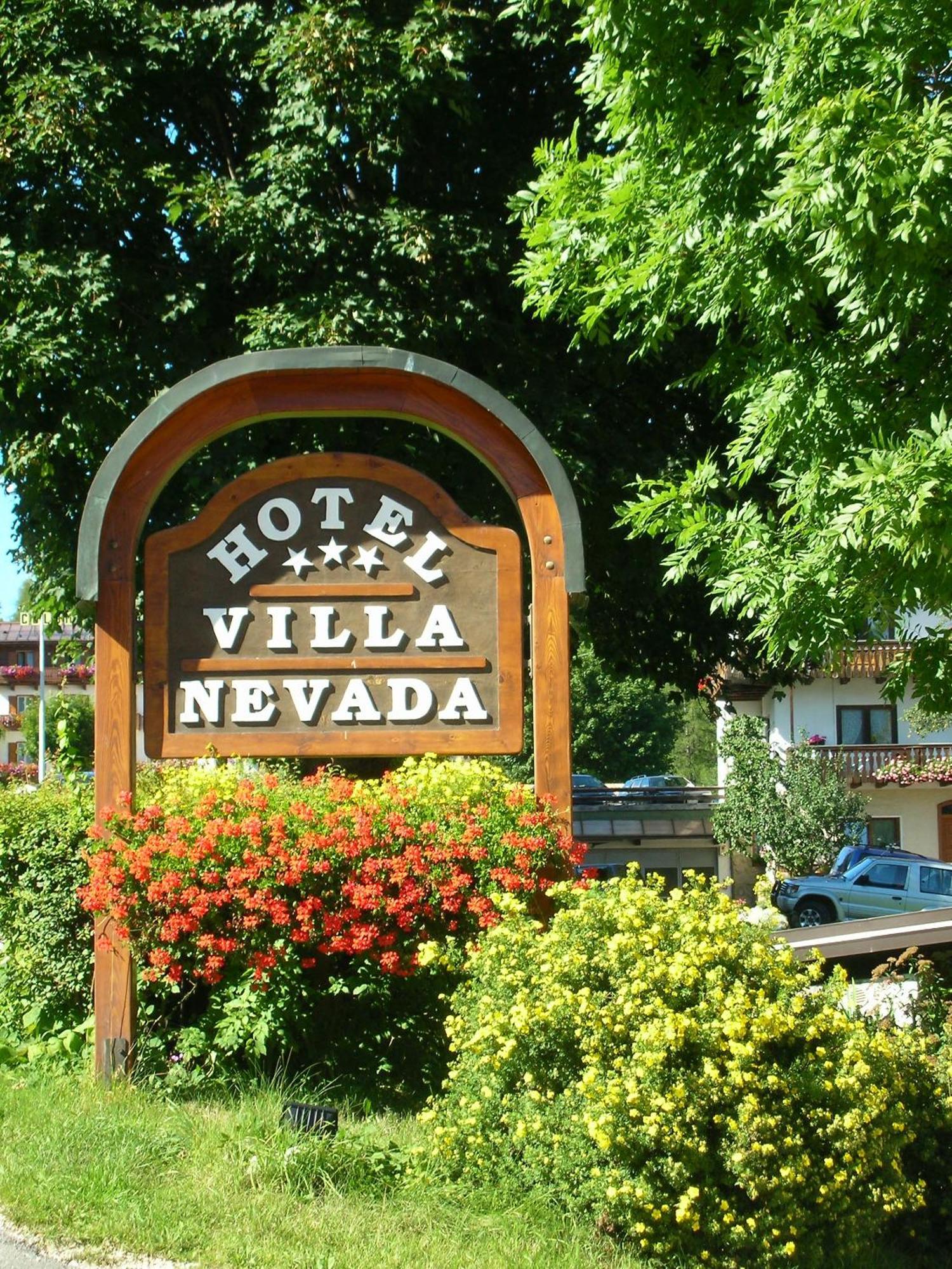 Hotel Villa Nevada Cortina dʼAmpezzo Kültér fotó