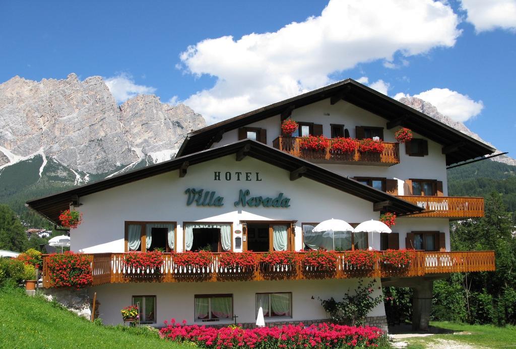 Hotel Villa Nevada Cortina dʼAmpezzo Kültér fotó